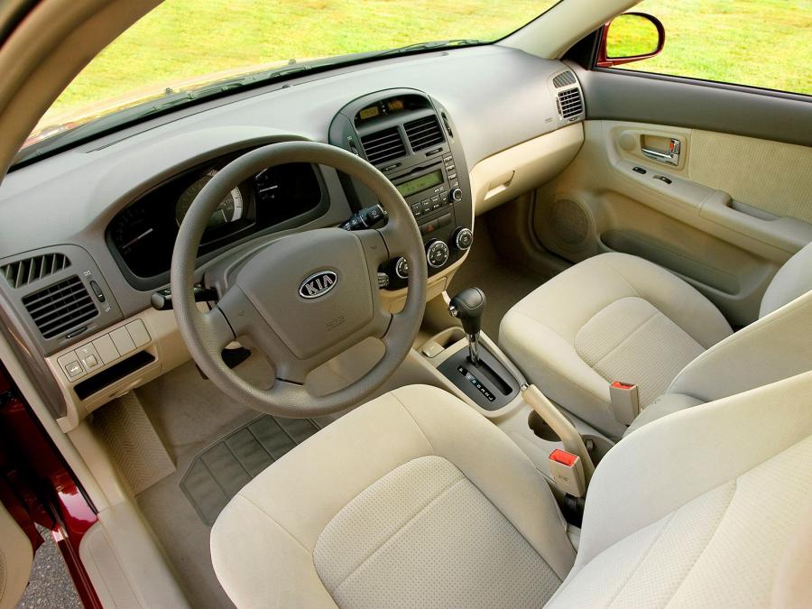  Kia Spectra 2004 года  (фото 4 из 28)